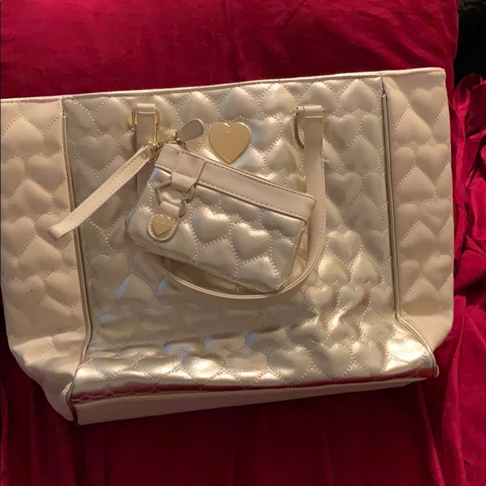 Betsy purse and wallet